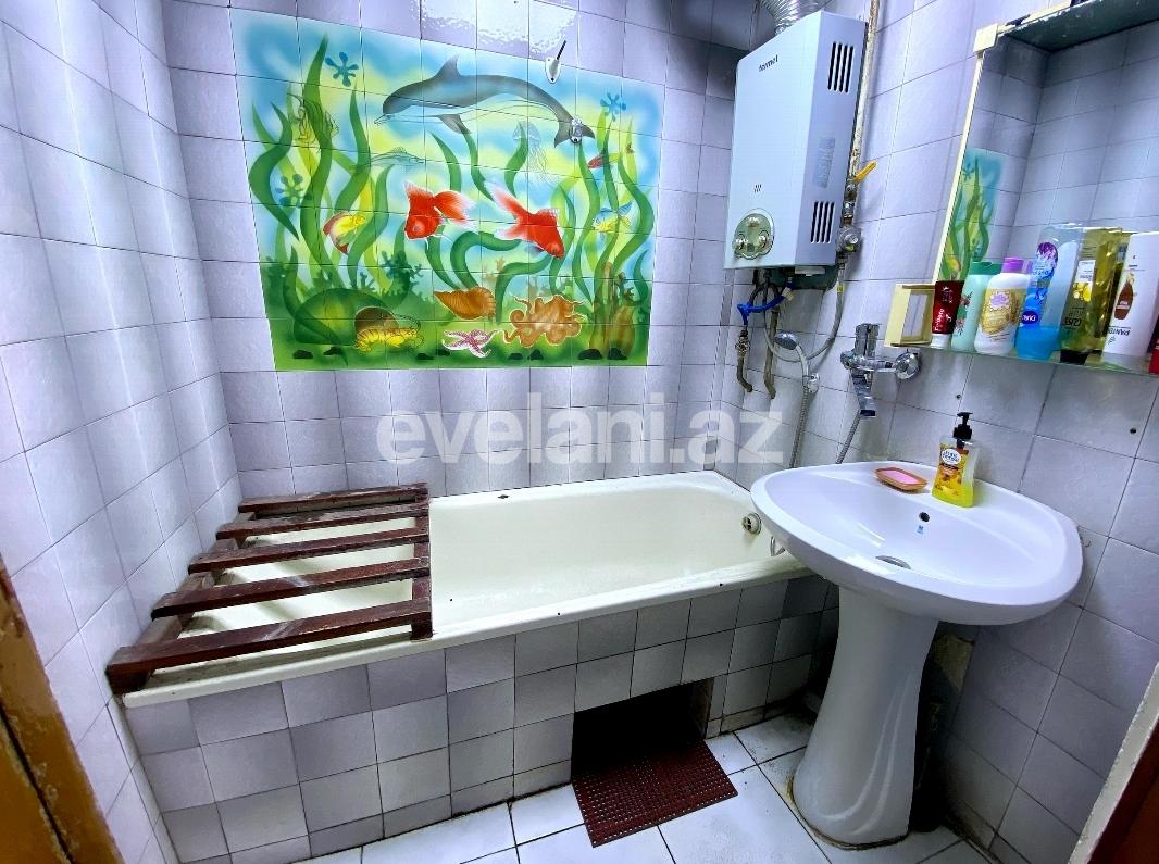 Satılır, köhnə tikili, 3 otaqlı, 70 m², Sumqayıt, 17-ci mikrorayon r.