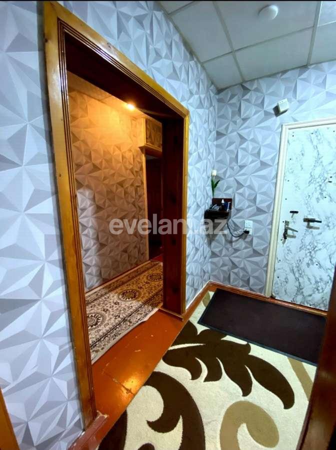 Satılır, köhnə tikili, 3 otaqlı, 70 m², Sumqayıt, 17-ci mikrorayon r.