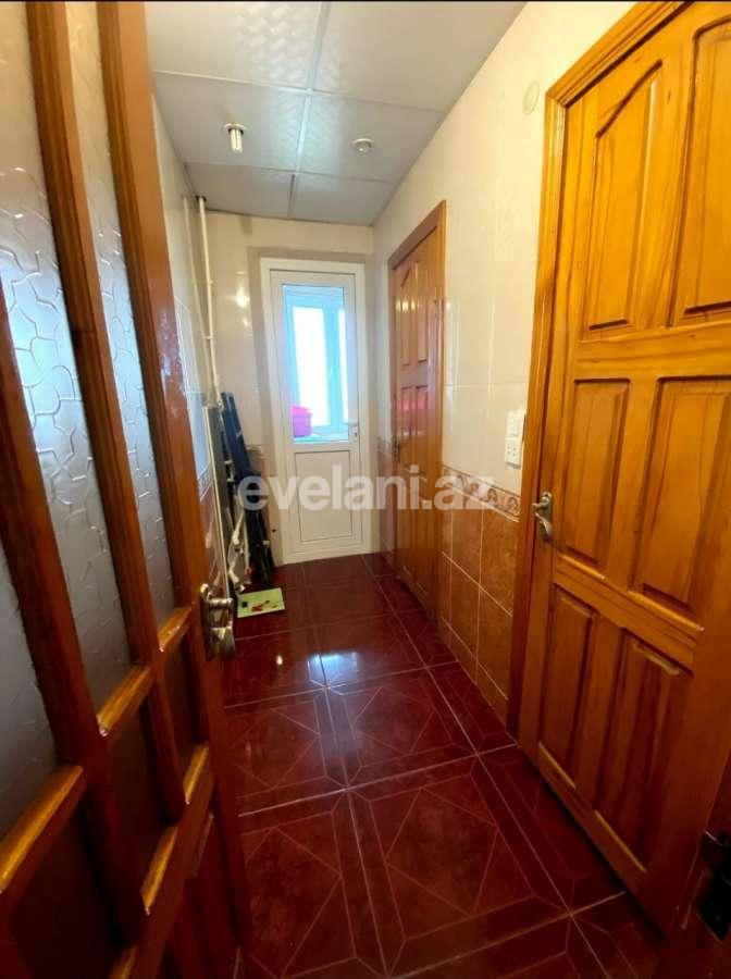 Satılır, köhnə tikili, 3 otaqlı, 70 m², Sumqayıt, 17-ci mikrorayon r.