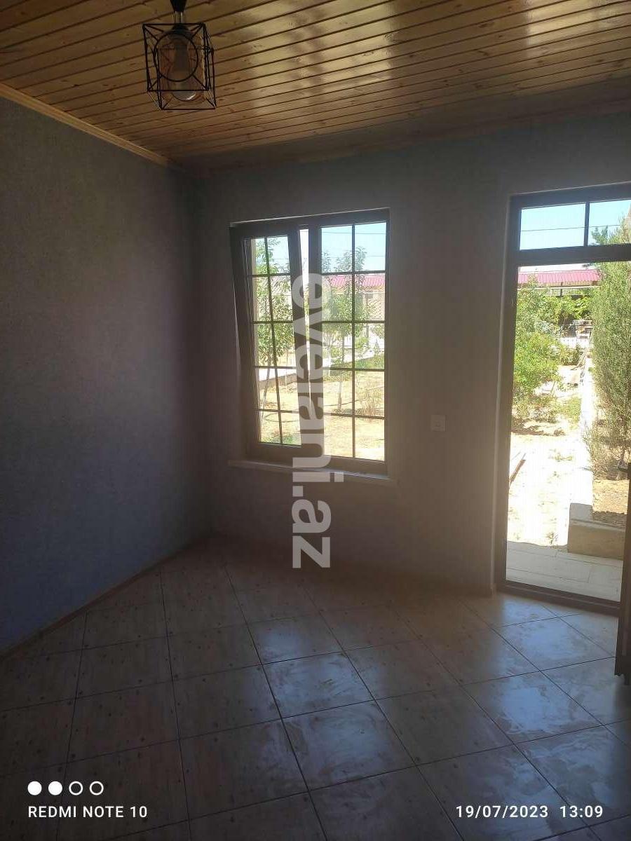 Satılır, həyət evi / bağ, 4 otaqlı, 75 m², Bakı, Abşeron r, Saray q.