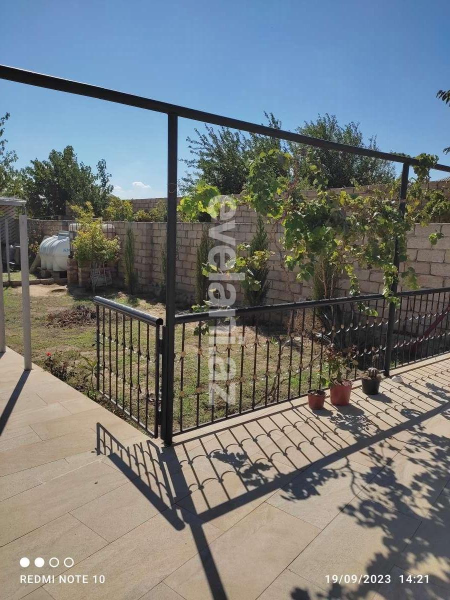 Satılır, həyət evi / bağ, 4 otaqlı, 75 m², Bakı, Abşeron r, Saray q.