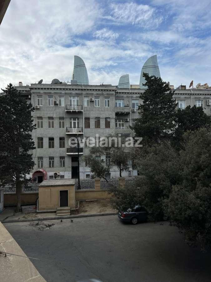 Сдаётся, вторичка, 2-комнаты, 65 m², Баку, Сабаильский r.