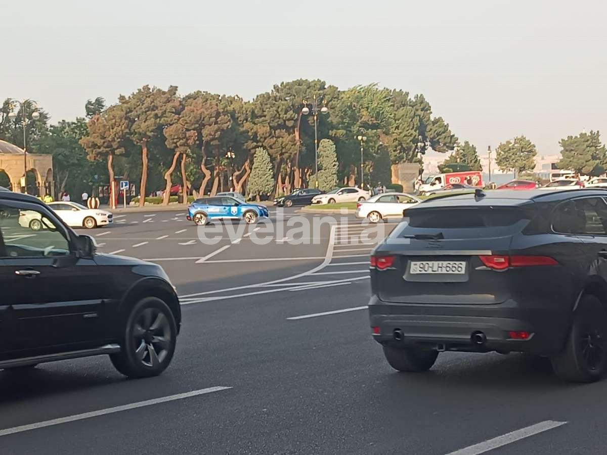 Сдаётся, вторичка, 2-комнаты, 65 m², Баку, Сабаильский r.