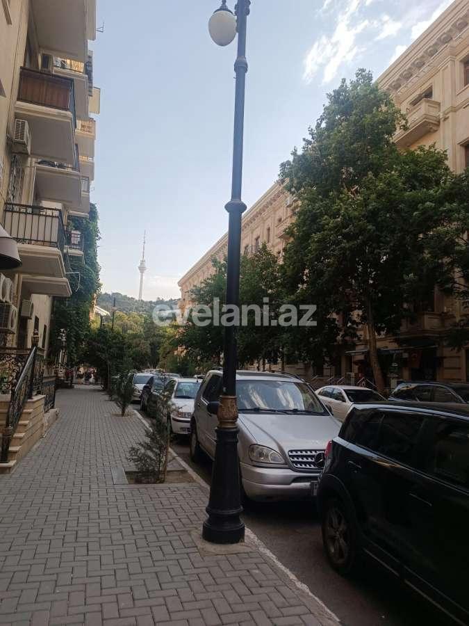 Сдаётся, вторичка, 2-комнаты, 65 m², Баку, Сабаильский r.