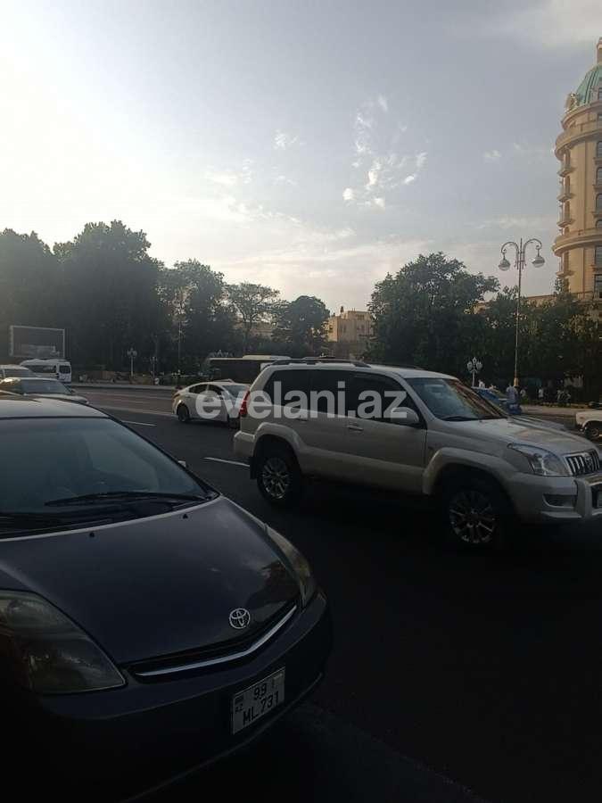 Сдаётся, вторичка, 2-комнаты, 65 m², Баку, Сабаильский r.