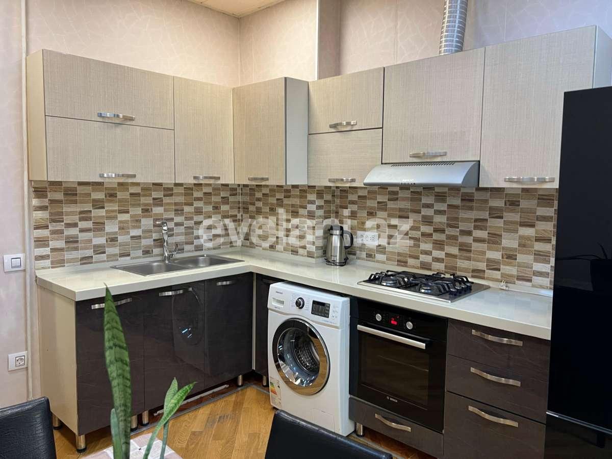 Сдаётся, вторичка, 2-комнаты, 65 m², Баку, Сабаильский r.