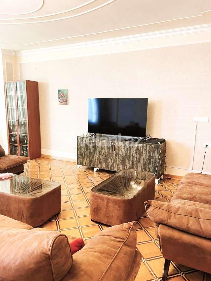 Kirayə verilir, yeni tikili, 4 otaqlı, 240 m², Bakı, Nəsimi r, 28 may m.