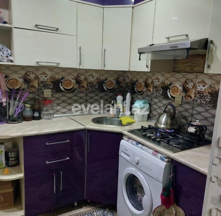 Sale, old building, 3 room, 65 m², Sumgayit, 45-th block r.