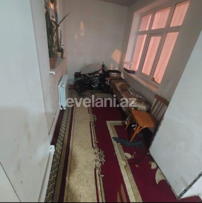 Sale, old building, 3 room, 65 m², Sumgayit, 45-th block r.