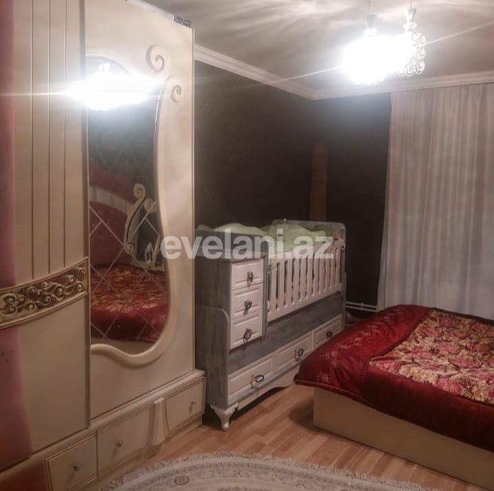 Sale, old building, 3 room, 65 m², Sumgayit, 45-th block r.