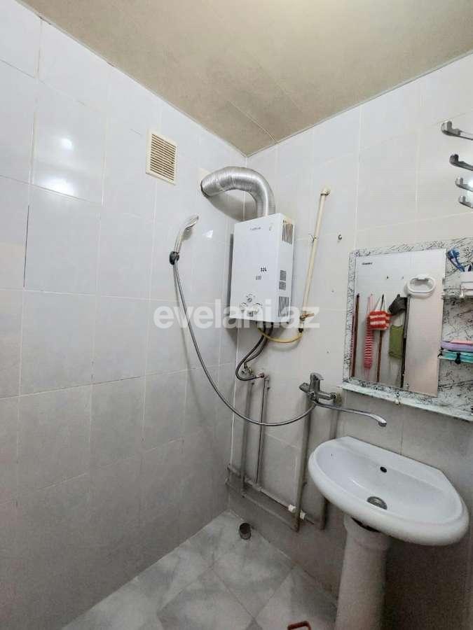 Satılır, köhnə tikili, 3 otaqlı, 75 m², Sumqayıt, 17-ci mikrorayon r.