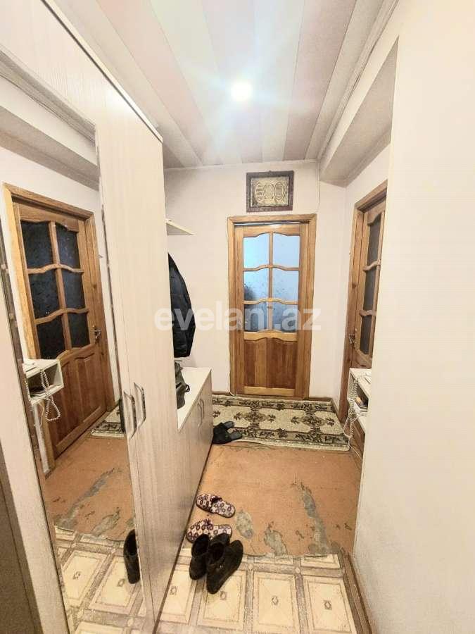 Satılır, köhnə tikili, 3 otaqlı, 75 m², Sumqayıt, 17-ci mikrorayon r.