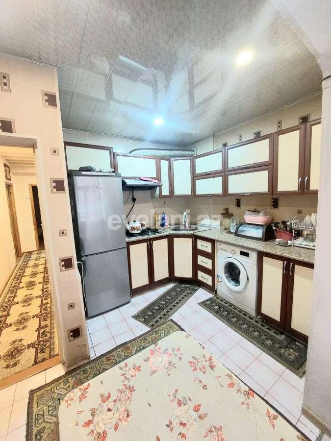 Satılır, köhnə tikili, 3 otaqlı, 75 m², Sumqayıt, 17-ci mikrorayon r.