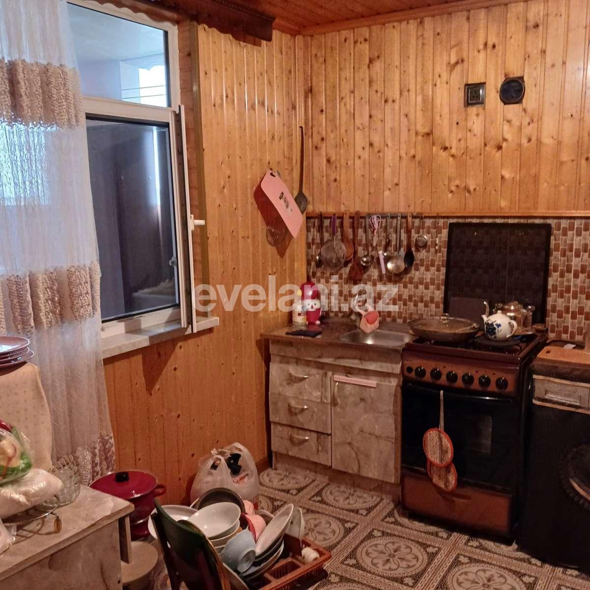 Satılır, həyət evi / bağ, 3 otaqlı, 70 m², Sumqayıt, 49-cu məhəllə r.