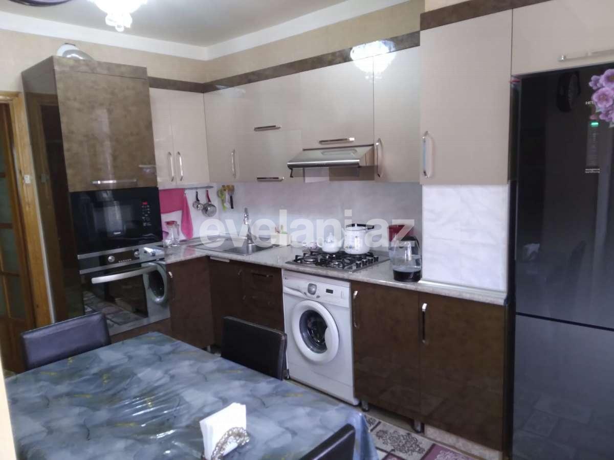 Satılır, köhnə tikili, 3 otaqlı, 75 m², Sumqayıt, 17-ci mikrorayon r.