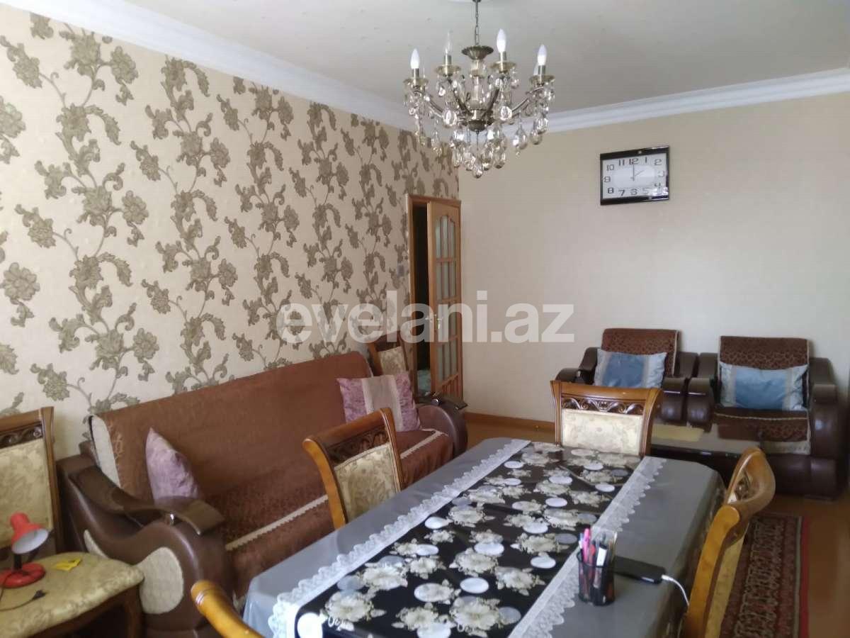 Satılır, köhnə tikili, 3 otaqlı, 75 m², Sumqayıt, 17-ci mikrorayon r.