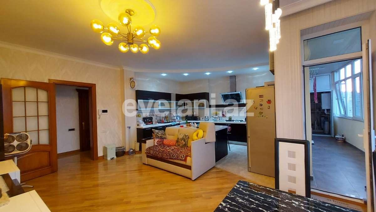 Satılır, yeni tikili, 4 otaqlı, 165 m², Bakı, Binəqədi r, 8-ci mikrorayon q, Azadlıq prospekti m.