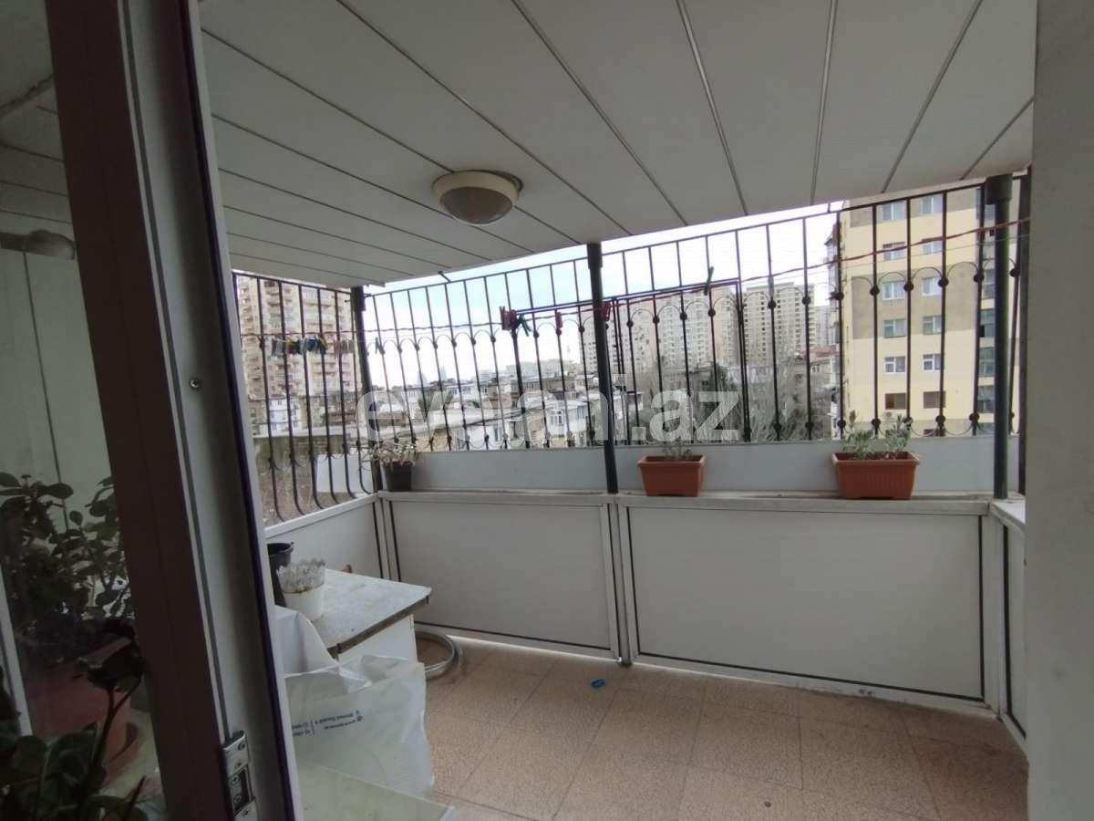 Satılır, köhnə tikili, 3 otaqlı, 75 m², Bakı, Yasamal r, Yasamal q, İnşaatçılar m.