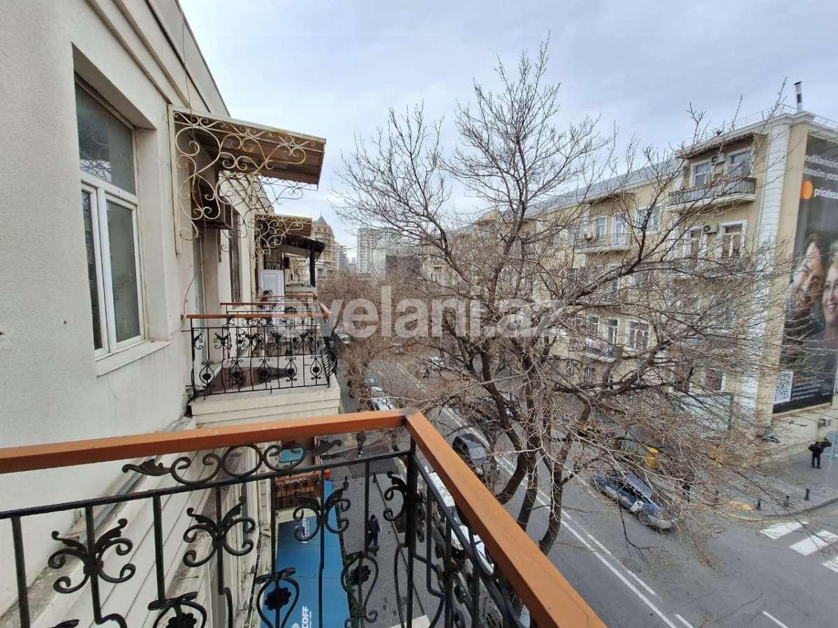 Satılır, köhnə tikili, 3 otaqlı, 70 m², Bakı, Nəsimi r, 28 may m.
