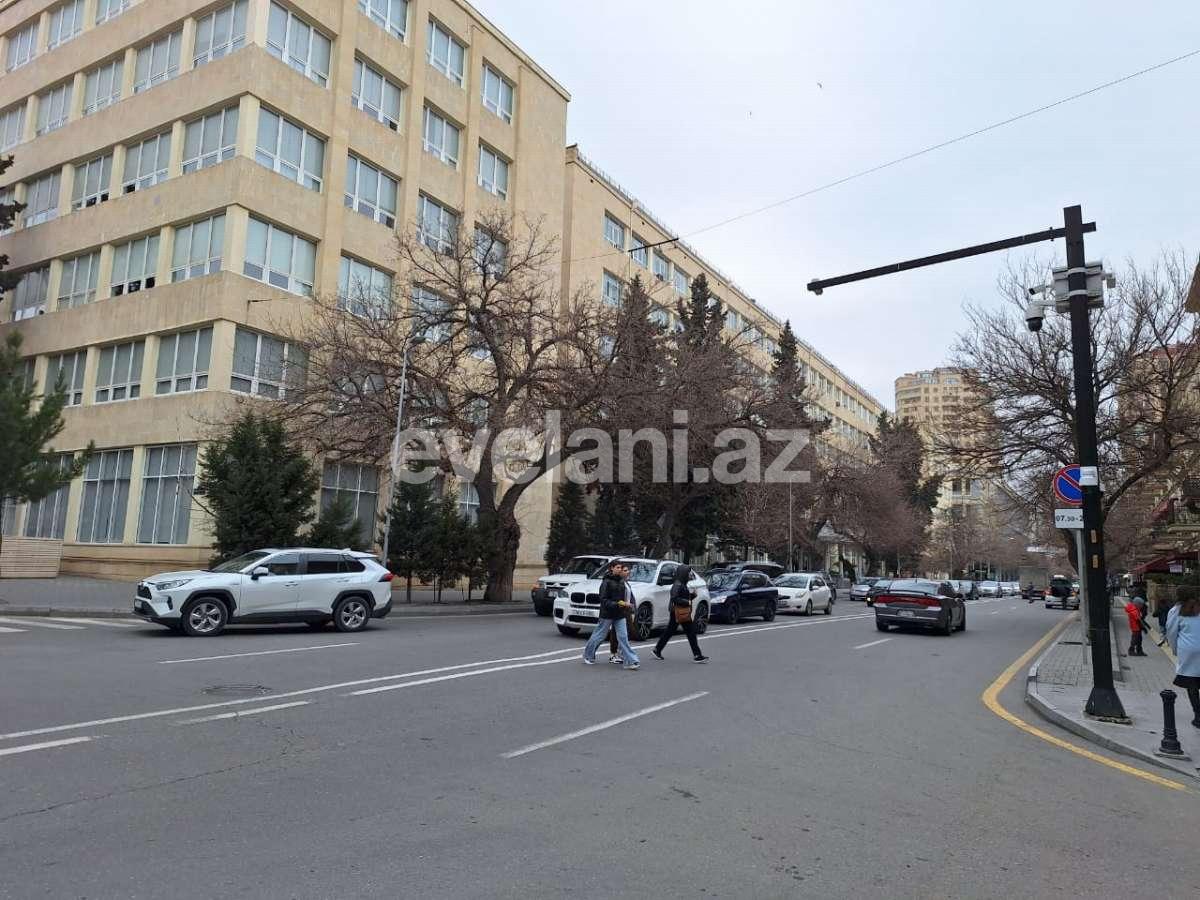 Satılır, köhnə tikili, 3 otaqlı, 70 m², Bakı, Nəsimi r, 28 may m.