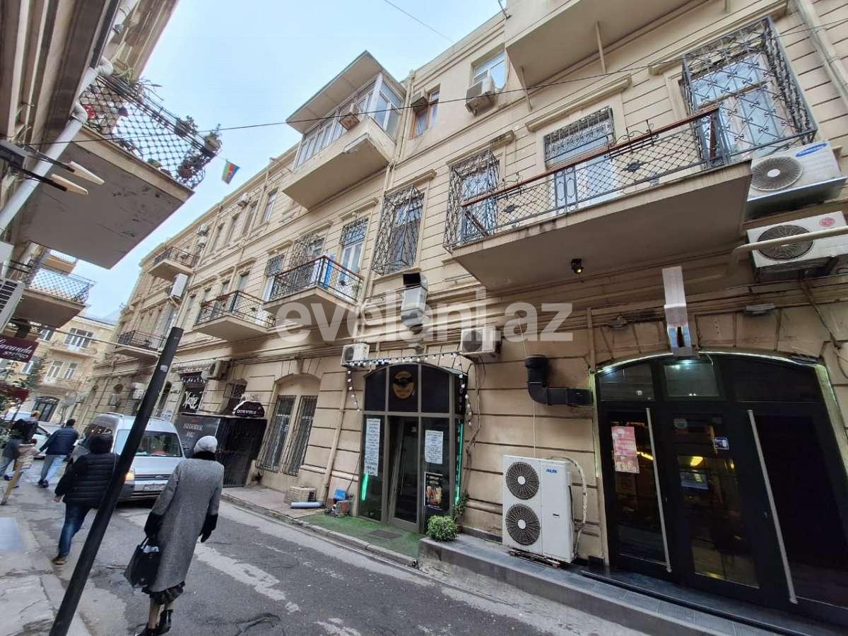 Satılır, köhnə tikili, 3 otaqlı, 70 m², Bakı, Nəsimi r, 28 may m.