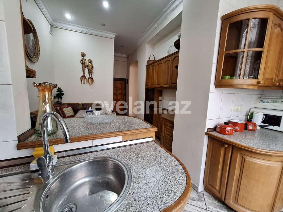 Satılır, köhnə tikili, 3 otaqlı, 70 m², Bakı, Nəsimi r, 28 may m.