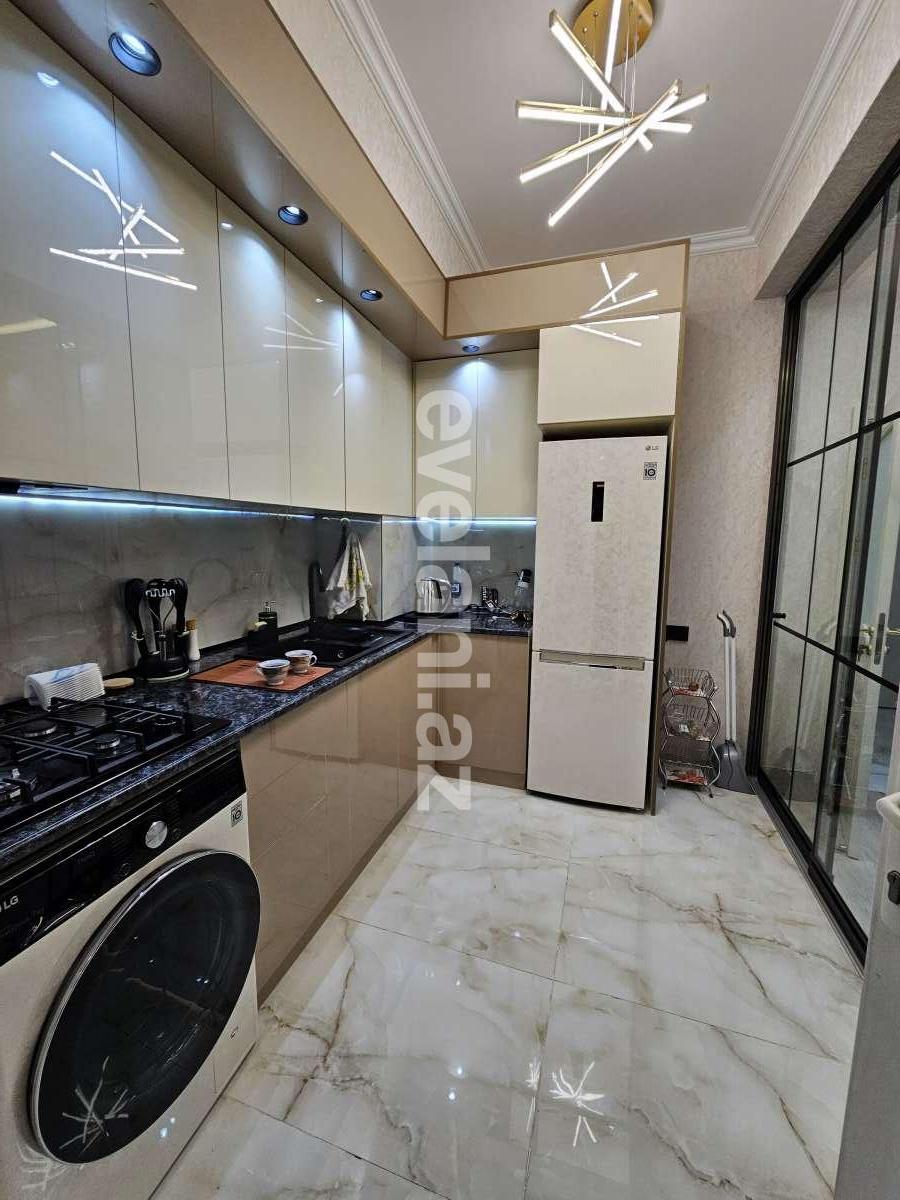 Satılır, yeni tikili, 3 otaqlı, 70 m², Bakı, Suraxanı r, Yeni Günəşli q.