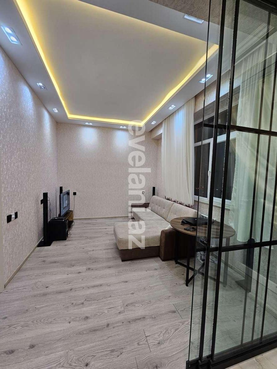 Satılır, yeni tikili, 3 otaqlı, 70 m², Bakı, Suraxanı r, Yeni Günəşli q.