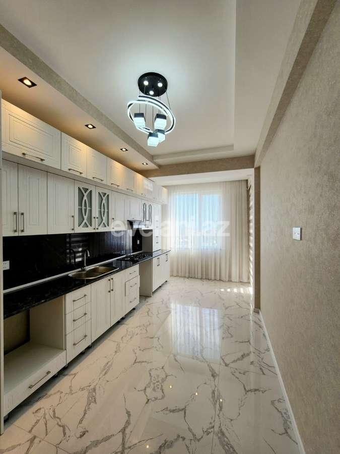 Satılır, yeni tikili, 3 otaqlı, 110 m², Bakı, Nizami r, Qara Qarayev m.