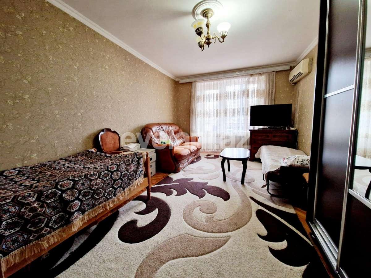 Satılır, köhnə tikili, 3 otaqlı, 69.98 m², Bakı, Nizami r, Qara Qarayev m.