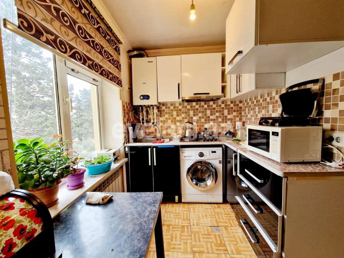 Satılır, köhnə tikili, 3 otaqlı, 69.98 m², Bakı, Nizami r, Qara Qarayev m.