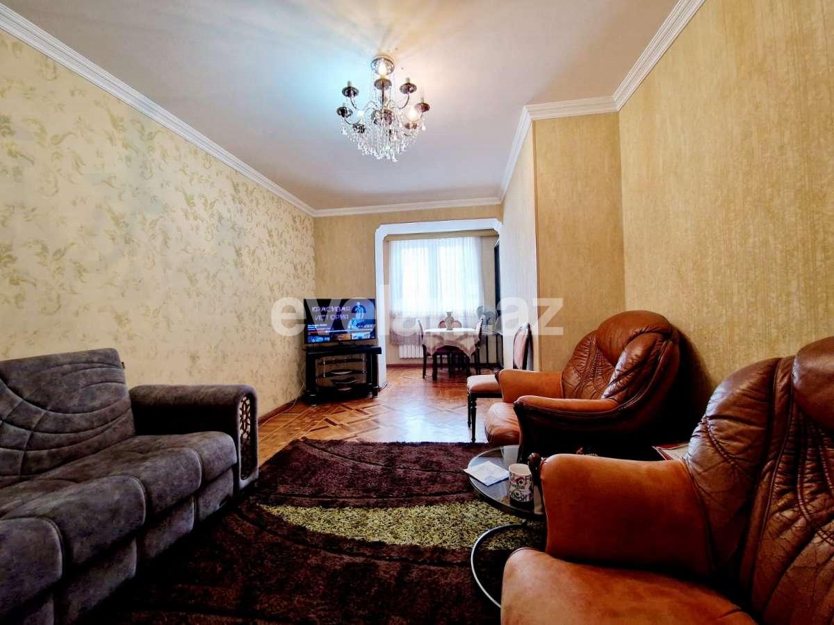 Satılır, köhnə tikili, 3 otaqlı, 69.98 m², Bakı, Nizami r, Qara Qarayev m.