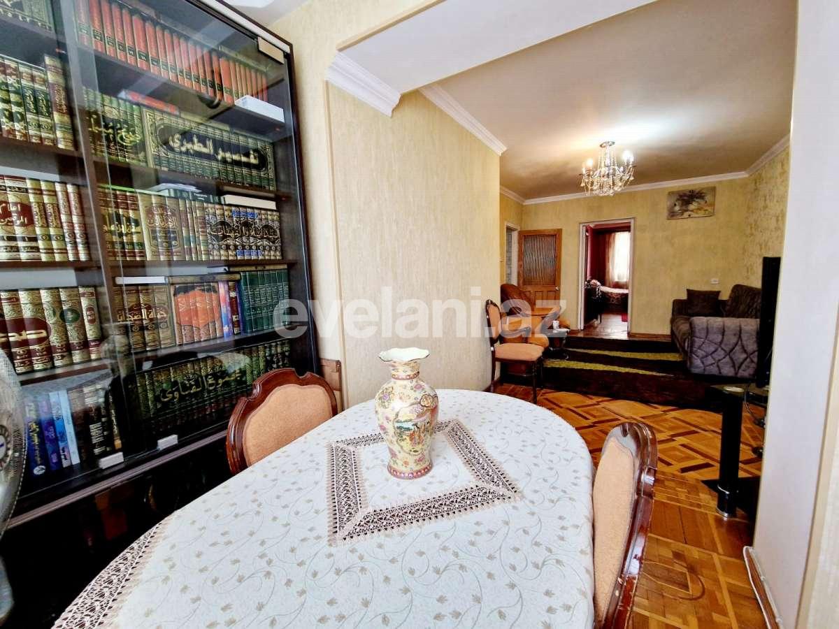 Satılır, köhnə tikili, 3 otaqlı, 69.98 m², Bakı, Nizami r, Qara Qarayev m.