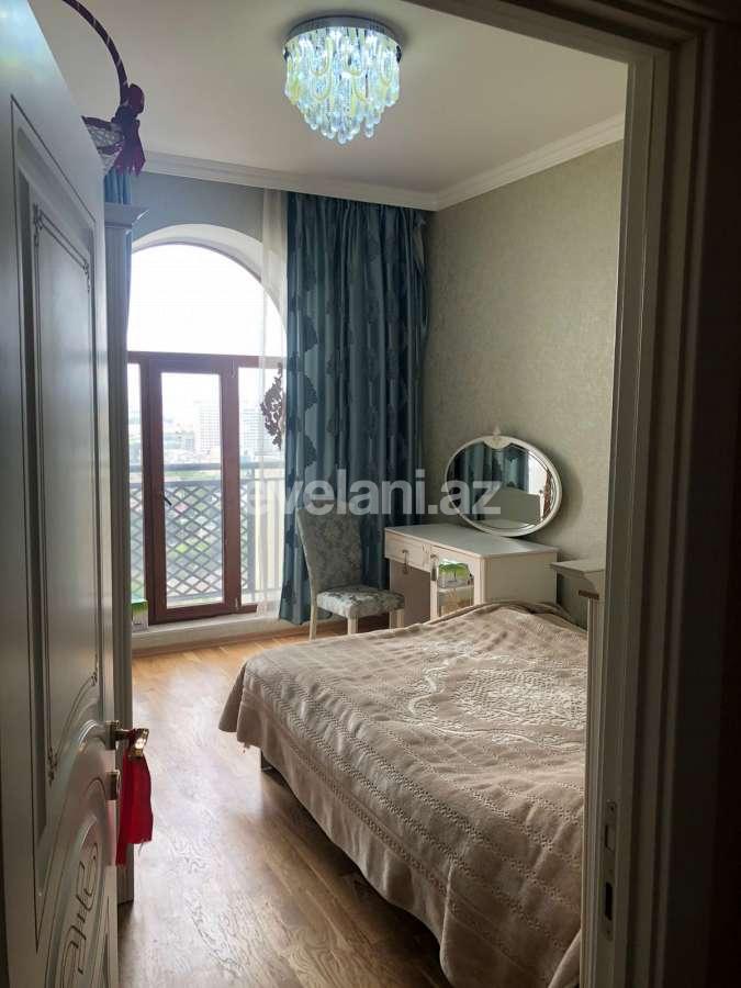 Satılır, yeni tikili, 2 otaqlı, 68 m², Bakı, Nizami r, Qara Qarayev m.