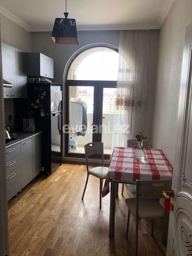 Satılır, yeni tikili, 2 otaqlı, 68 m², Bakı, Nizami r, Qara Qarayev m.