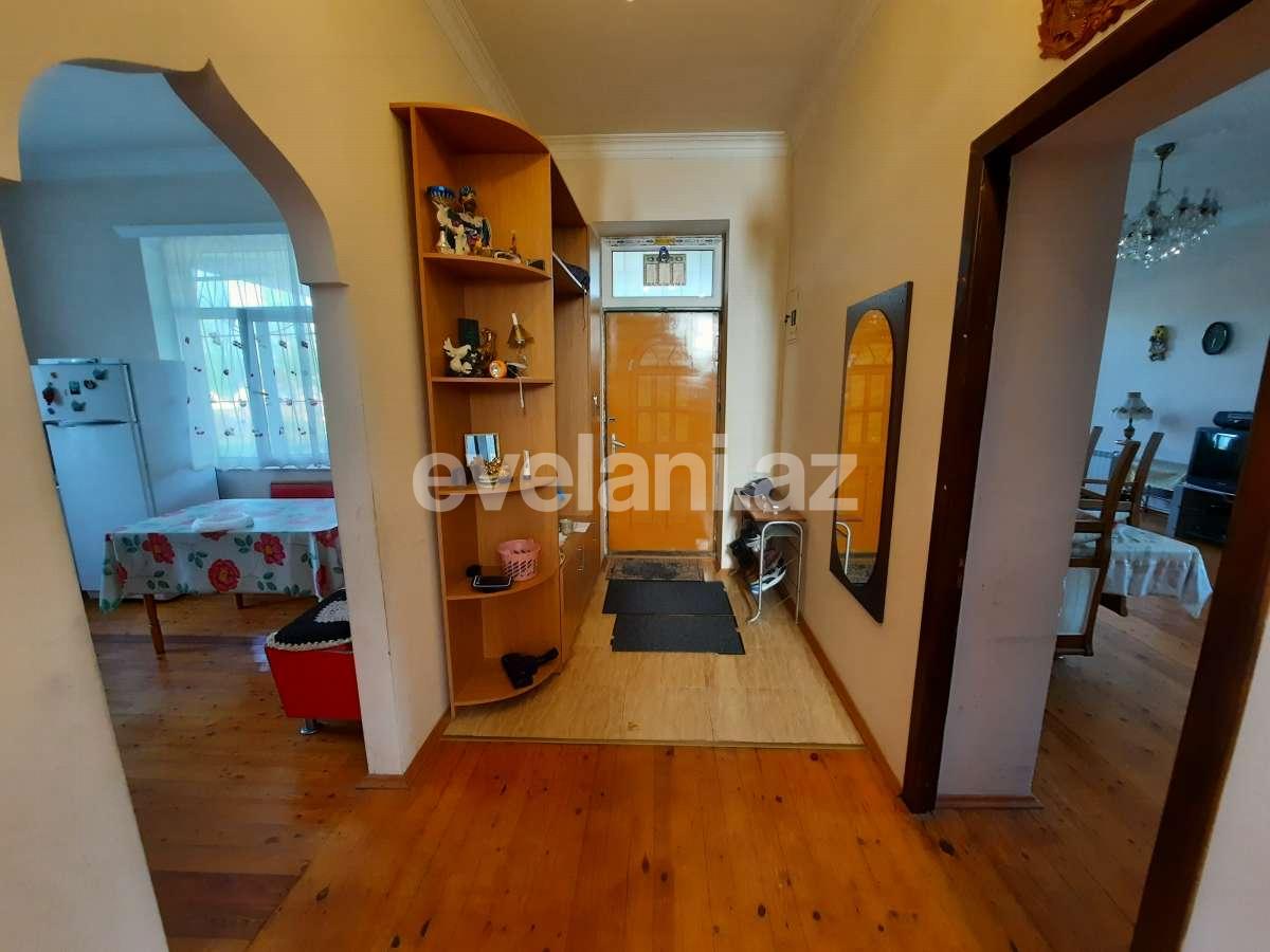 Satılır, həyət evi / bağ, 6 otaqlı, 220 m², Bakı, Abşeron r, Novxanı q.