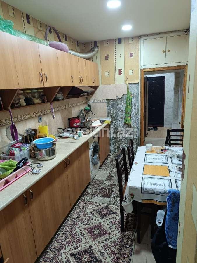 Satılır, köhnə tikili, 3 otaqlı, 80 m², Bakı, Səbail r, Badamdar q, İçəri Şəhər m.