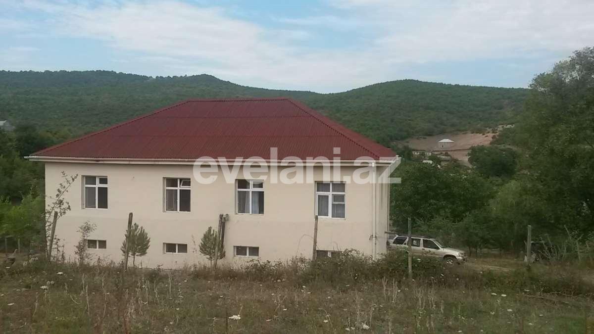 Satılır, həyət evi / bağ, 8 otaqlı, 265 m², Quba