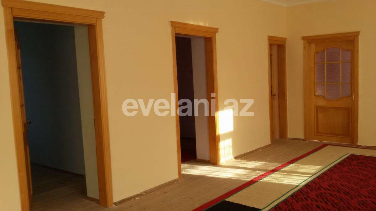 Satılır, həyət evi / bağ, 8 otaqlı, 265 m², Quba