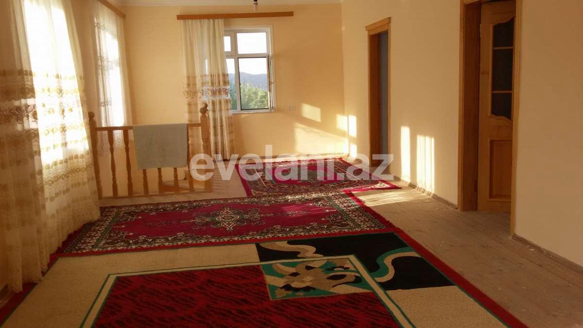 Satılır, həyət evi / bağ, 8 otaqlı, 265 m², Quba