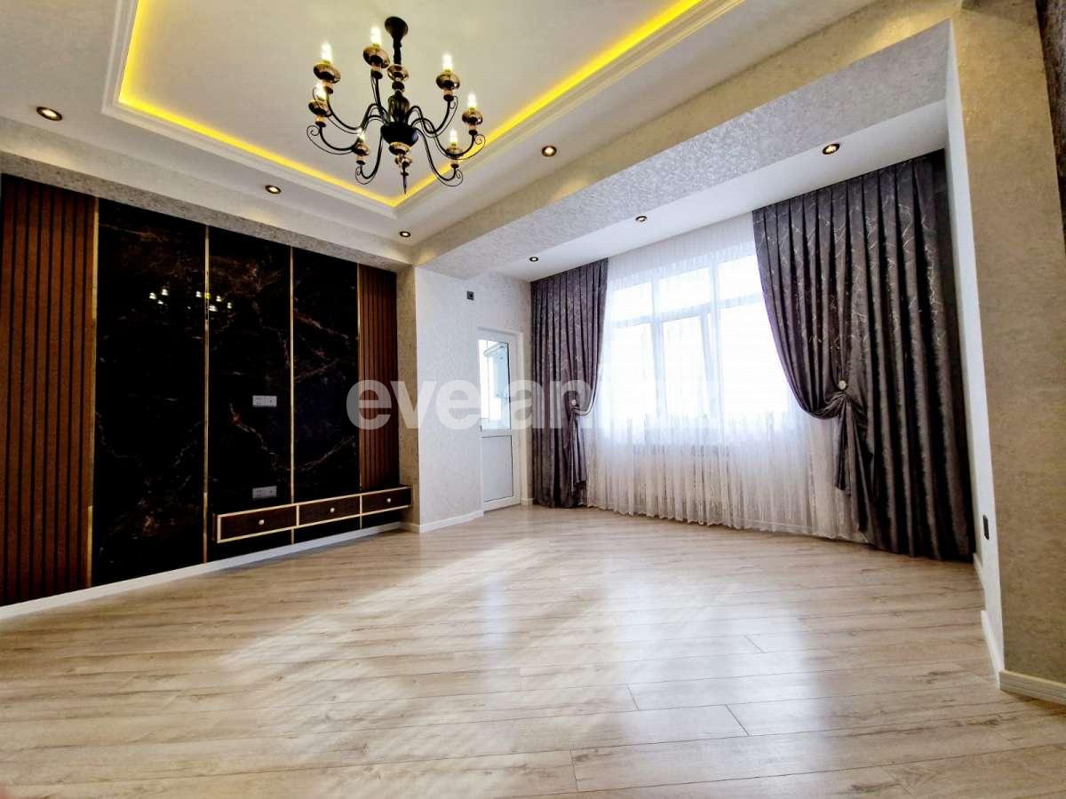 Satılır, yeni tikili, 2 otaqlı, 70 m², Bakı, Nizami r.