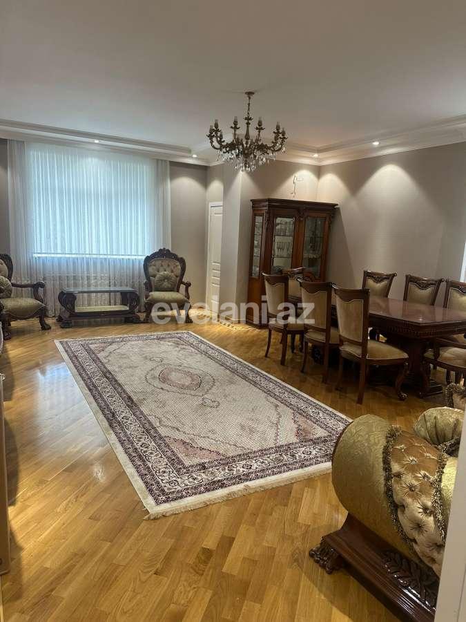 Satılır, yeni tikili, 3 otaqlı, 125 m², Bakı, Binəqədi r, 8-ci mikrorayon q, Azadlıq prospekti m.