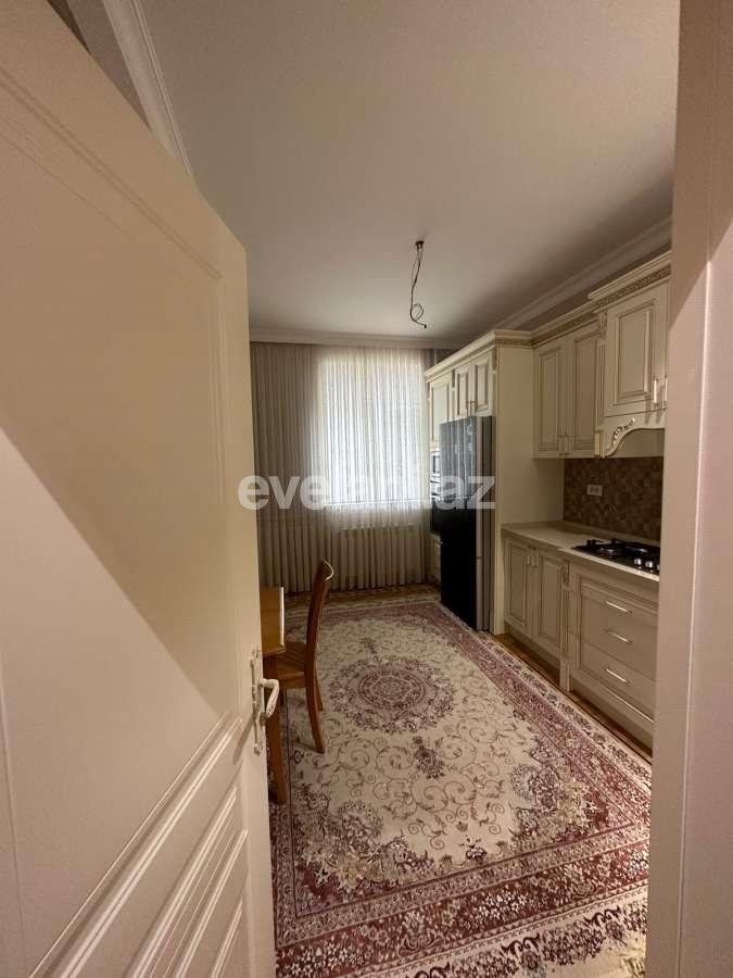 Satılır, yeni tikili, 3 otaqlı, 125 m², Bakı, Binəqədi r, 8-ci mikrorayon q, Azadlıq prospekti m.