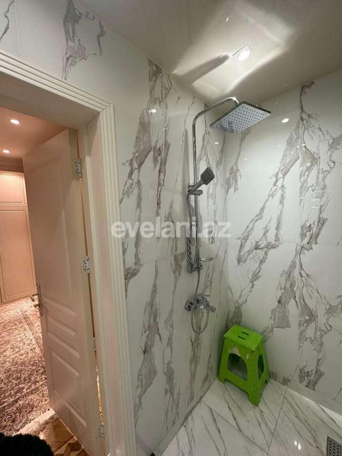 Satılır, yeni tikili, 3 otaqlı, 125 m², Bakı, Binəqədi r, 8-ci mikrorayon q, Azadlıq prospekti m.