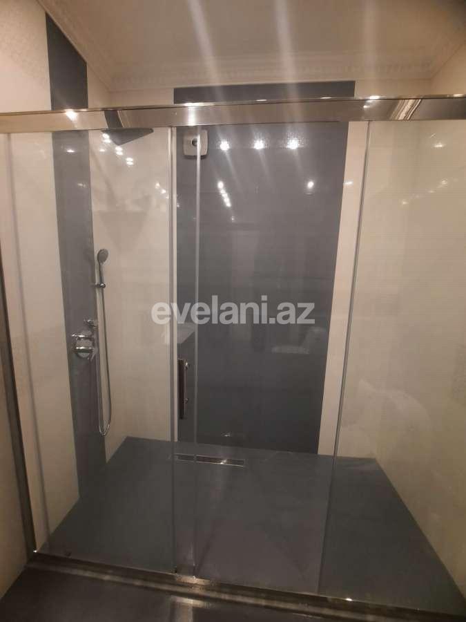 Satılır, yeni tikili, 3 otaqlı, 150 m², Bakı, Binəqədi r, 8-ci mikrorayon q, Azadlıq prospekti m.