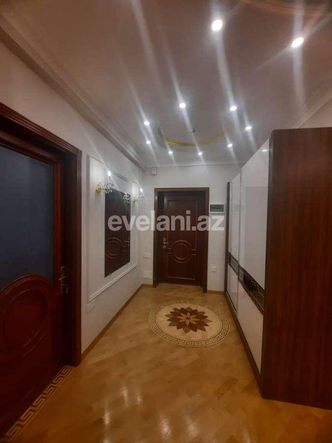 Satılır, yeni tikili, 3 otaqlı, 150 m², Bakı, Binəqədi r, 8-ci mikrorayon q, Azadlıq prospekti m.