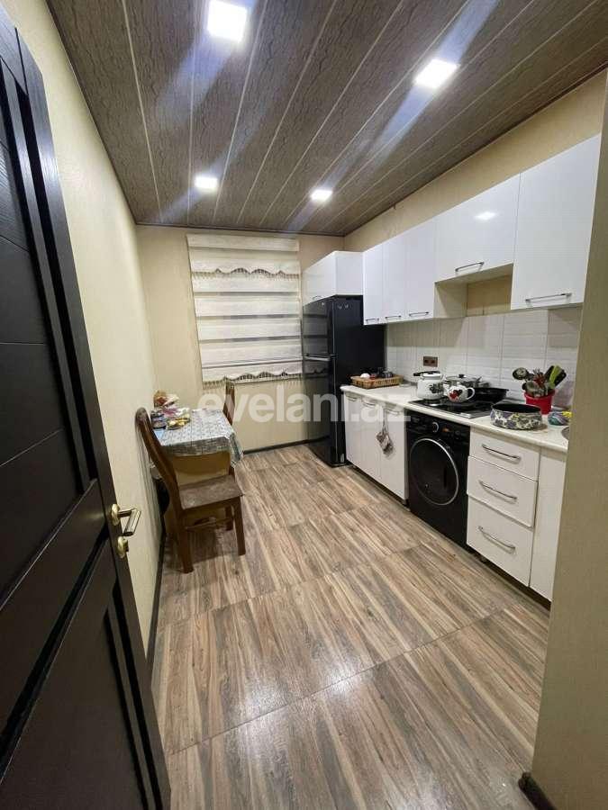 Satılır, köhnə tikili, 2 otaqlı, 52 m², Sumqayıt, 10-cu mikrorayon r.