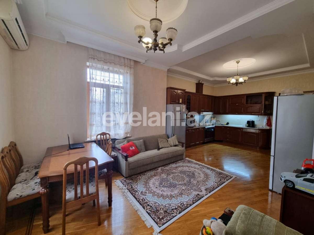 Satılır, həyət evi / bağ, 7 otaqlı, 295 m², Bakı, Abşeron r, Novxanı q.