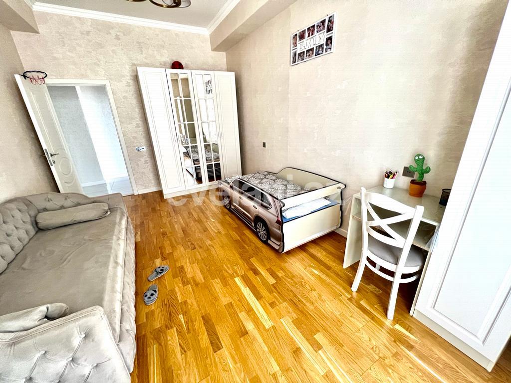 Satılır, yeni tikili, 4 otaqlı, 154 m², Bakı, Yasamal r, Yasamal q.