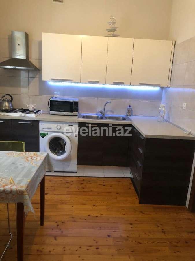 Kirayə verilir, həyət evi / bağ, 4 otaqlı, 6 m², Bakı, Xəzər r, Buzovna q.